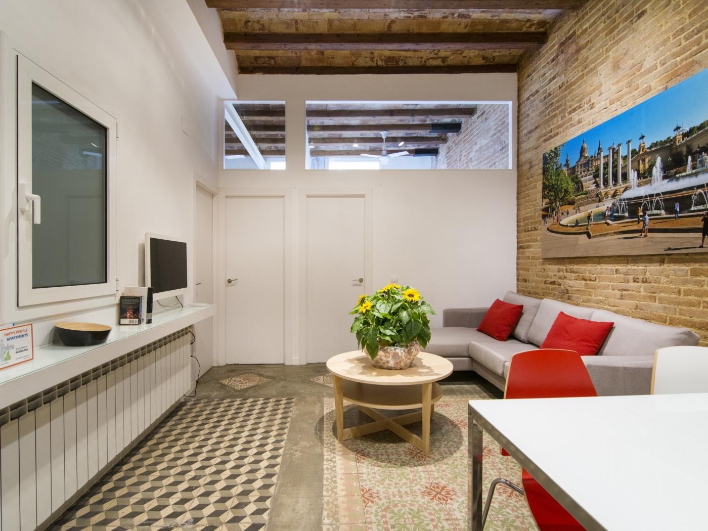 Apartment for 8 people with 4 bedrooms, with balcony in Barcelona