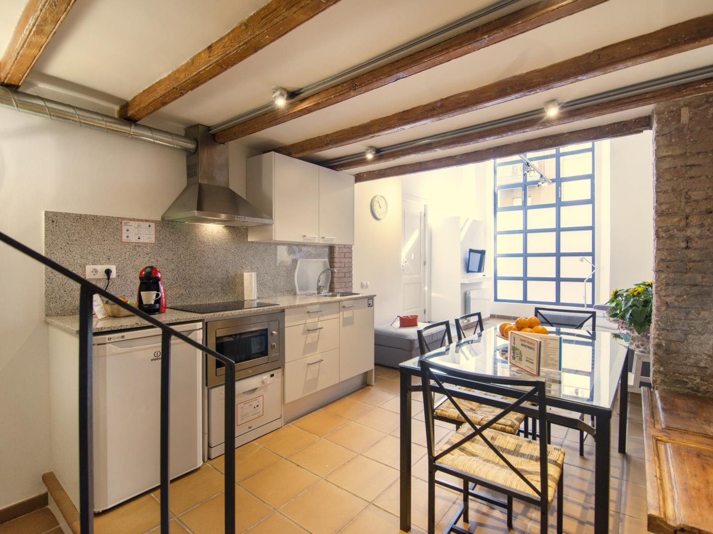 Duplex apartment for 6 people with 3 bedrooms and 2 bathrooms. in Barcelona