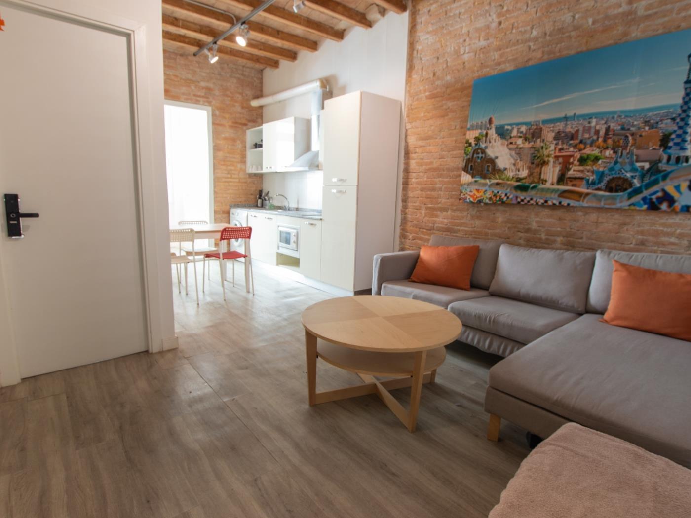 Apartamento de 3 dormitorios y un baño en Barcelona