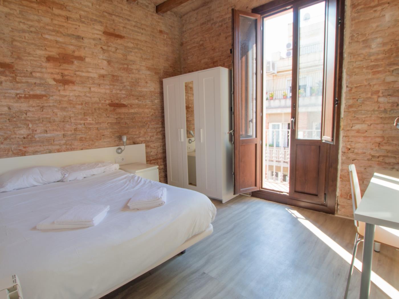 Apartamento de 3 dormitorios y un baño en Barcelona