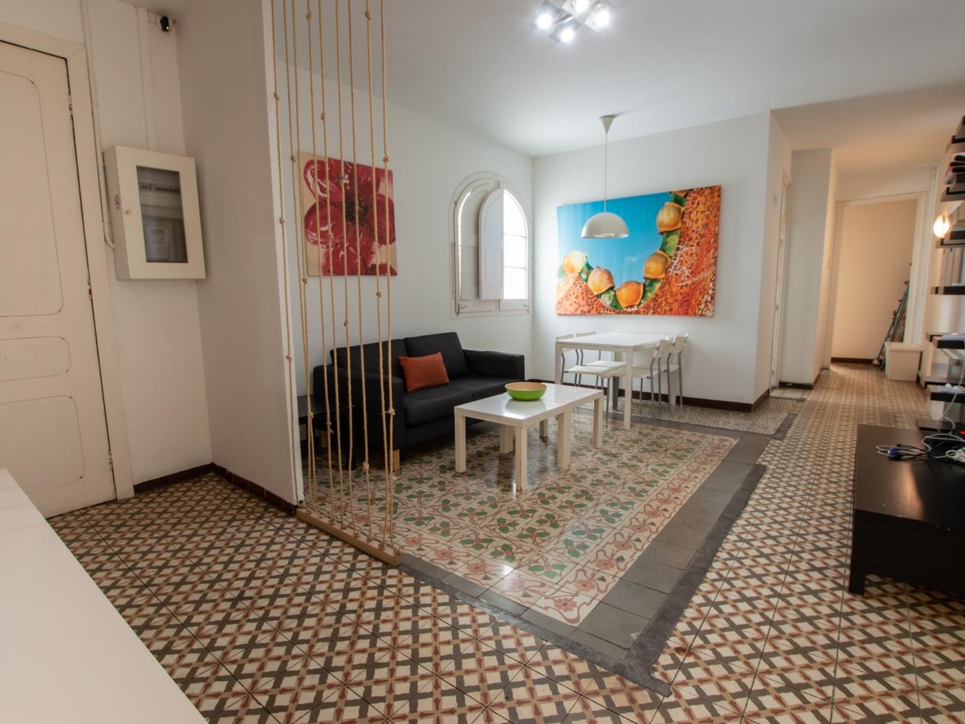 Apartamento de 3 dormitorios y un baño en Barcelona