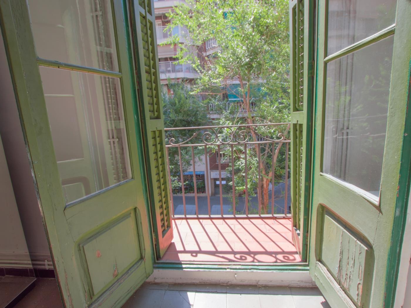 Apartamento de 3 dormitorios y un baño en Barcelona