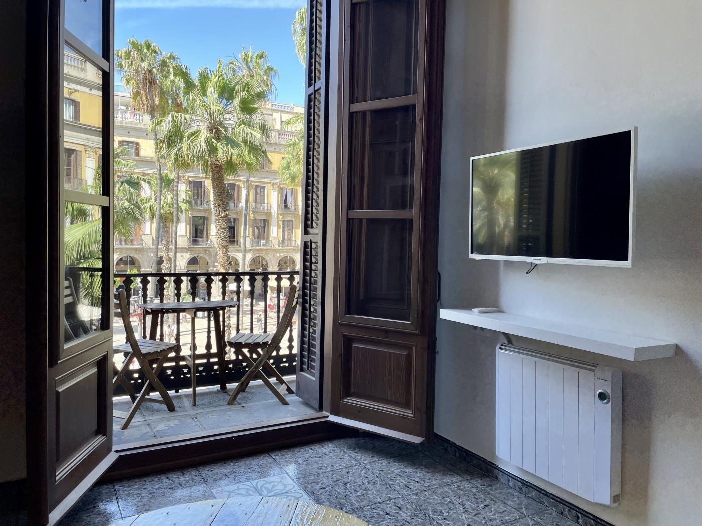 Duplex de 1 dormitorio y buhardilla para 4 pax en Barcelona