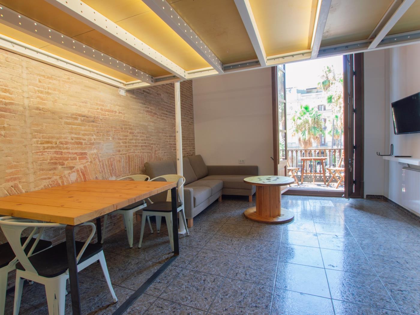 Duplex de 1 dormitorio y buhardilla para 4 pax en Barcelona