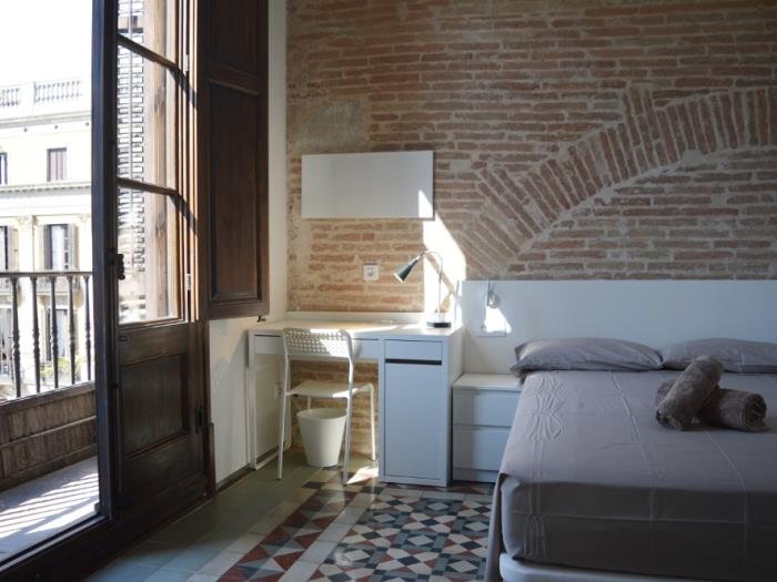 3 bedroom apartment for 6 people in Barcelona