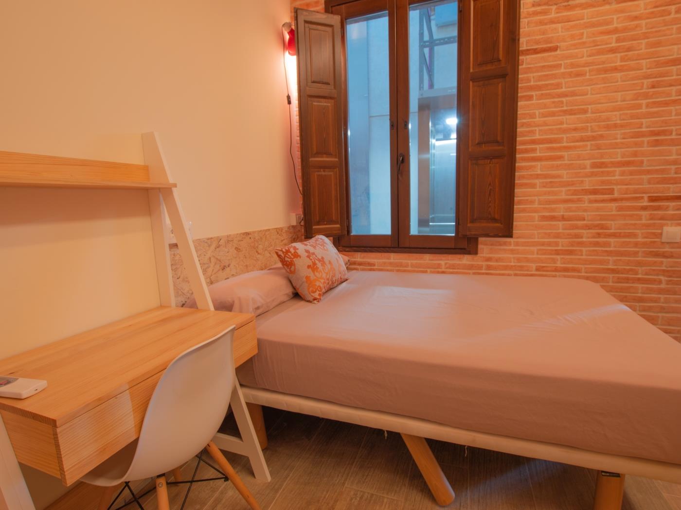 Apartamento de 4 dormitorios y 2 baños en Barcelona