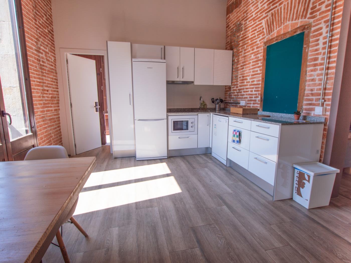 Apartamento de 4 dormitorios y 2 baños en Barcelona